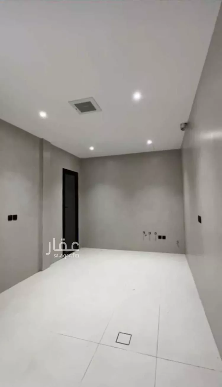 فيلا للبيع في شارع محمد بن عمر العرابي, حي الصفاء, مدينة الرياض, منطقة الرياض صورة 2