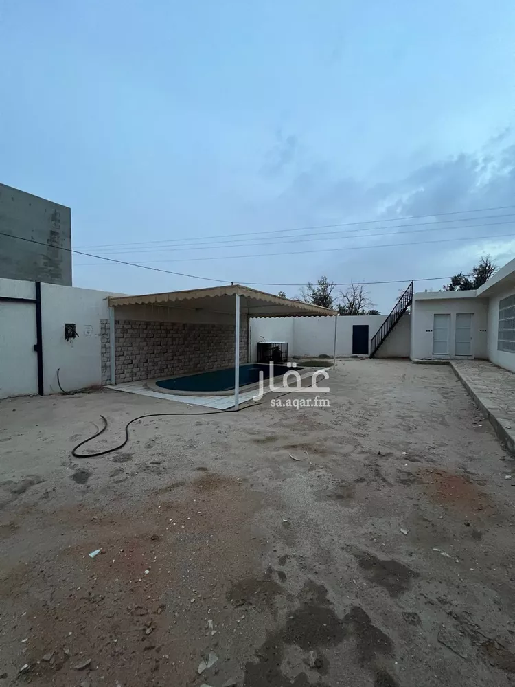 Rest House for Sale in Al Muzahimiyah Al GhatGhat صورة 3
