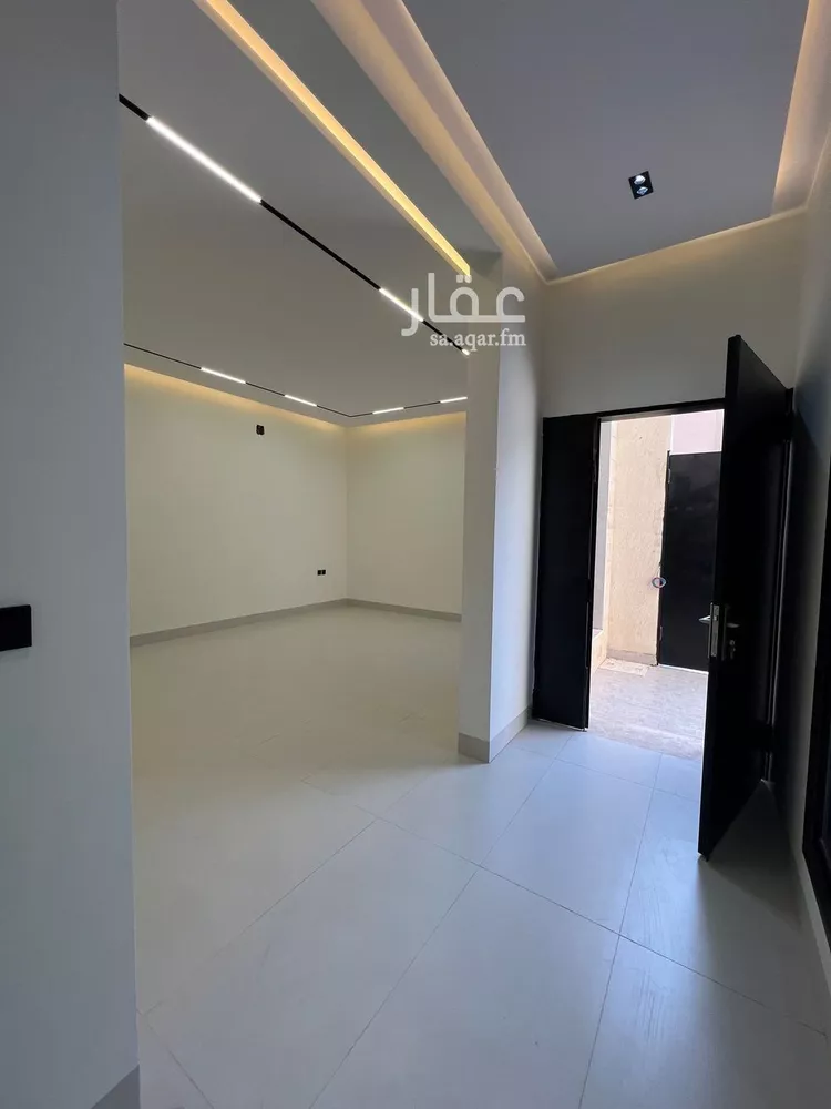 فيلا للبيع في شارع عوف بن عامر, حي الأندلس, مدينة الرياض, منطقة الرياض صورة 2
