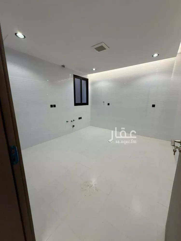 دور للبيع في شارع يوسف بن سلام, حي بدر, مدينة الرياض, منطقة الرياض 6