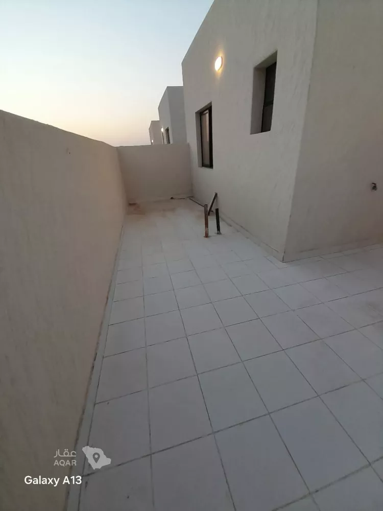 دور للبيع في شارع الحاضرة, حي ديراب, مدينة الرياض, منطقة الرياض 18