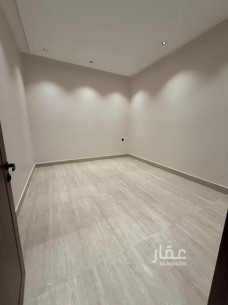 فيلا للبيع في شارع خلف بن معدان, حي بدر, مدينة الرياض, منطقة الرياض صورة 5