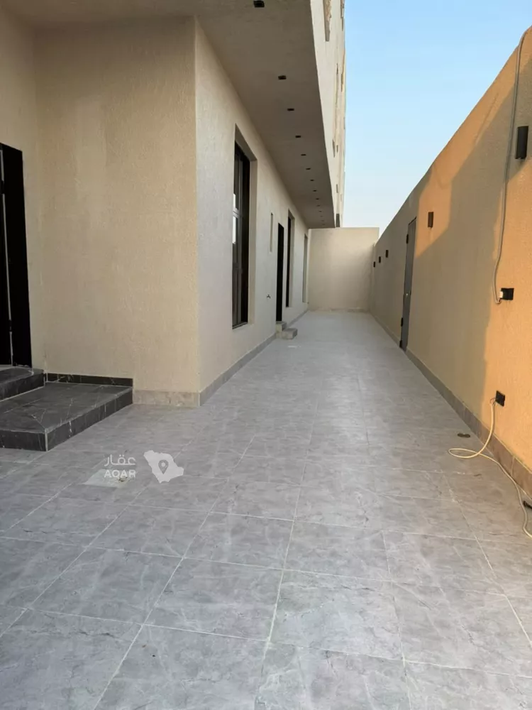 Floor for Sale in Riyadh Taiba 8