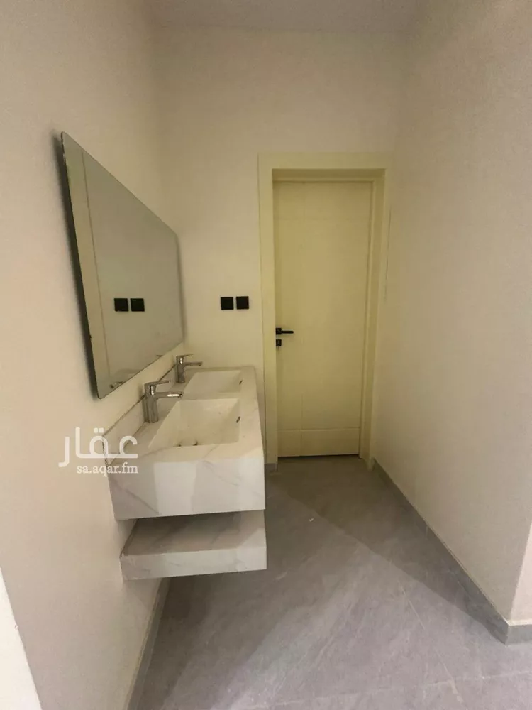 دور للبيع في شارع عبيدالله الهذلي, حي عكاظ, مدينة الرياض, منطقة الرياض صورة 4