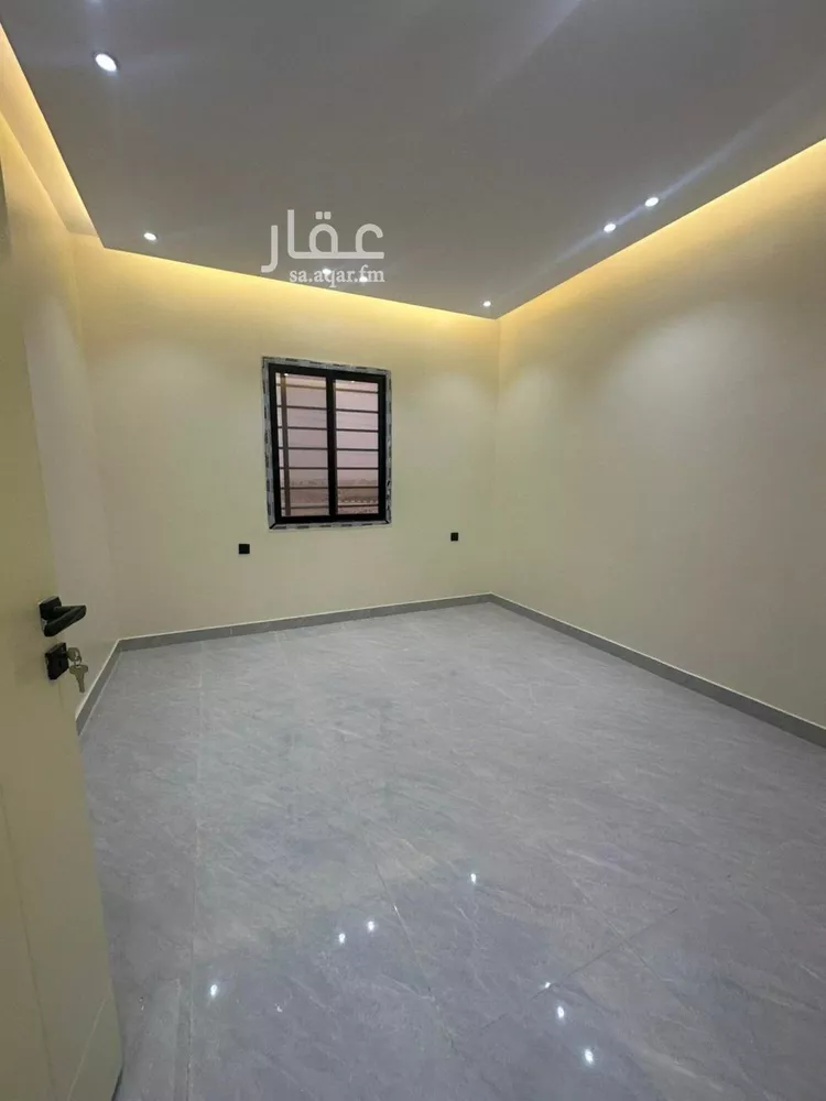 Floor for Sale in Riyadh Okaz 6
