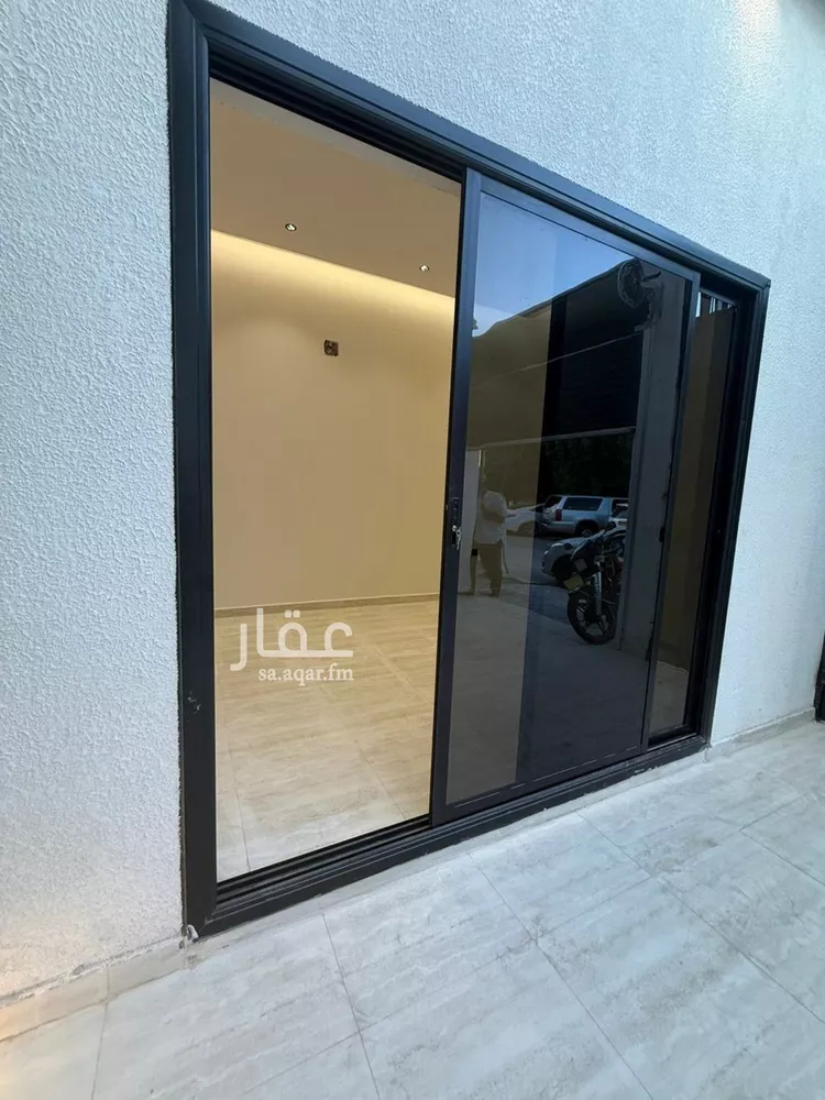 فيلا للبيع في شارع خلف بن معدان, حي بدر, مدينة الرياض, منطقة الرياض صورة 5