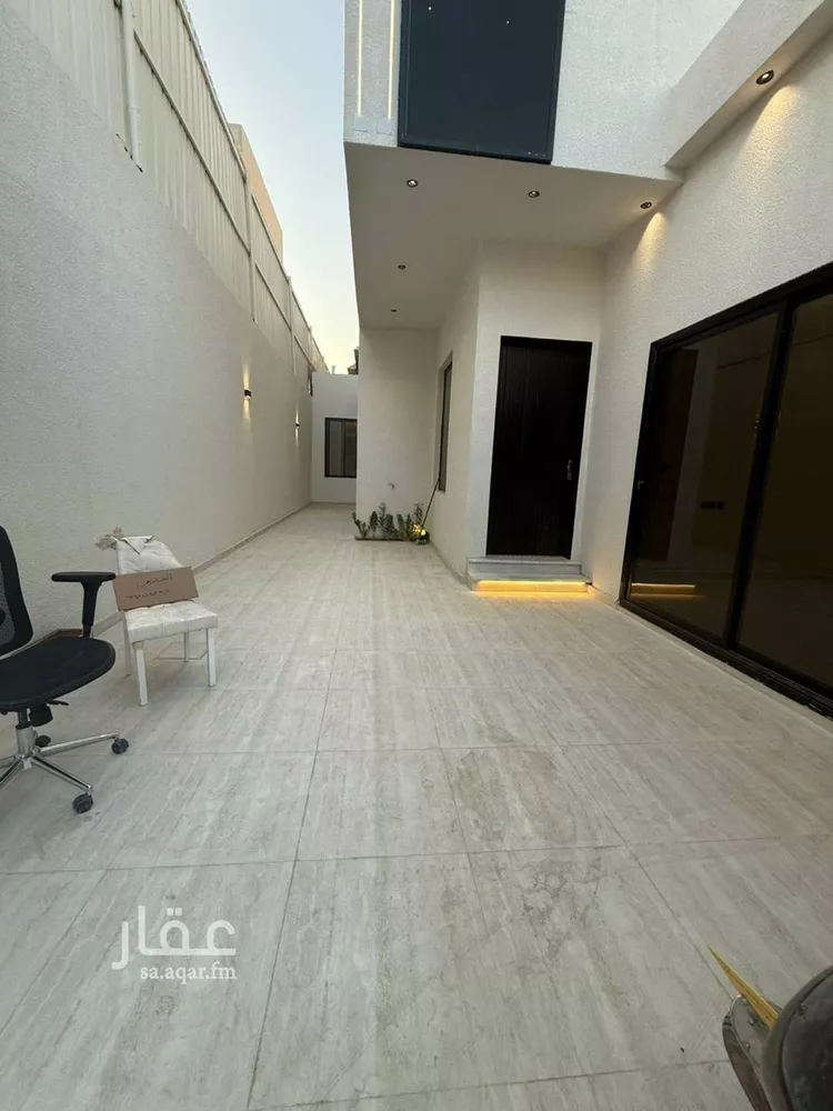 فيلا للبيع في شارع خلف بن معدان, حي بدر, مدينة الرياض, منطقة الرياض