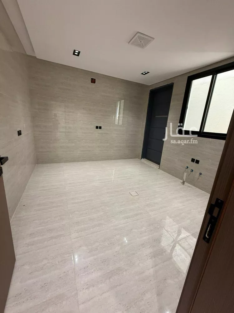 Villa for Sale in Riyadh Tuwaiq 12