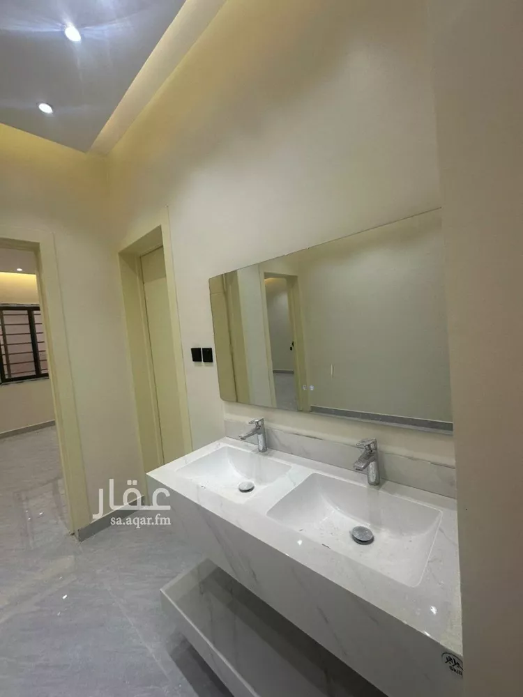 دور للبيع في شارع عبيدالله الهذلي, حي عكاظ, مدينة الرياض, منطقة الرياض صورة 5