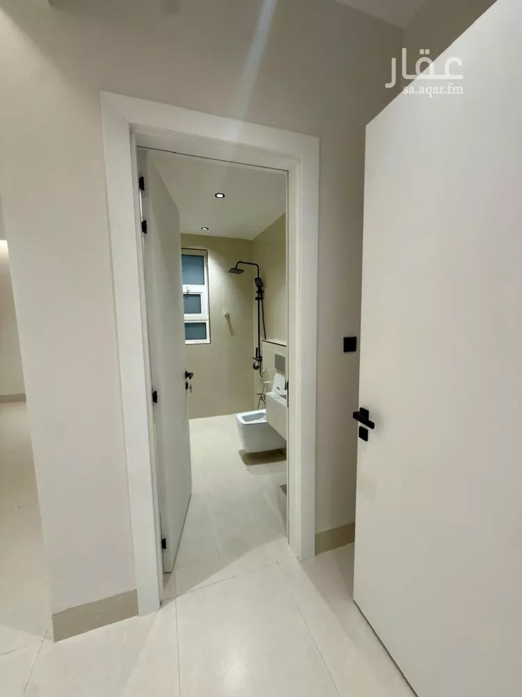 Floor for Sale in Riyadh Ar Rimal 11