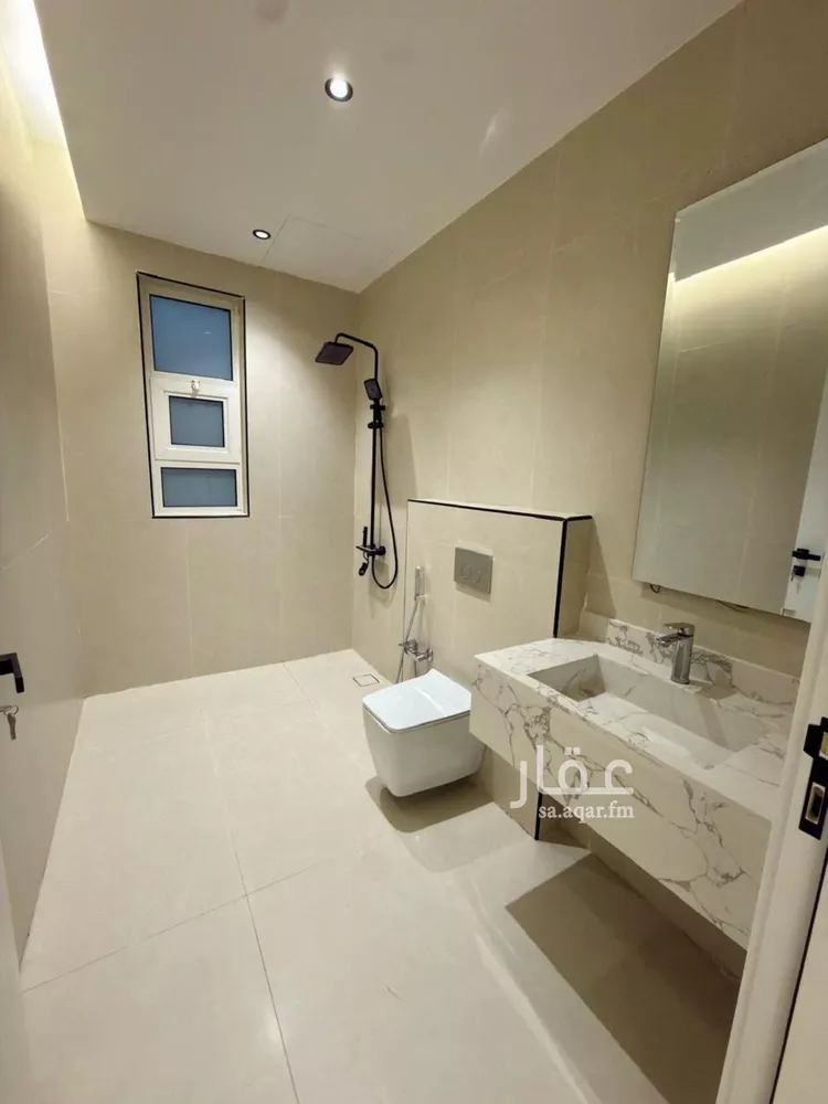 Floor for Sale in Riyadh Ar Rimal 15