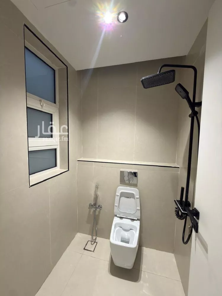Floor for Sale in Riyadh Ar Rimal 6
