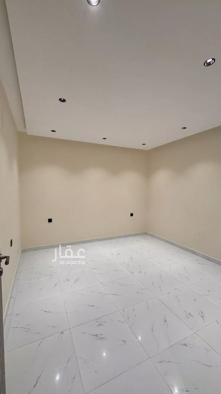 شقة للبيع في شارع شارع الامير ماجد بن عبد العزيز, حي الشاطئ, مدينة جازان, منطقة جازان صورة 2