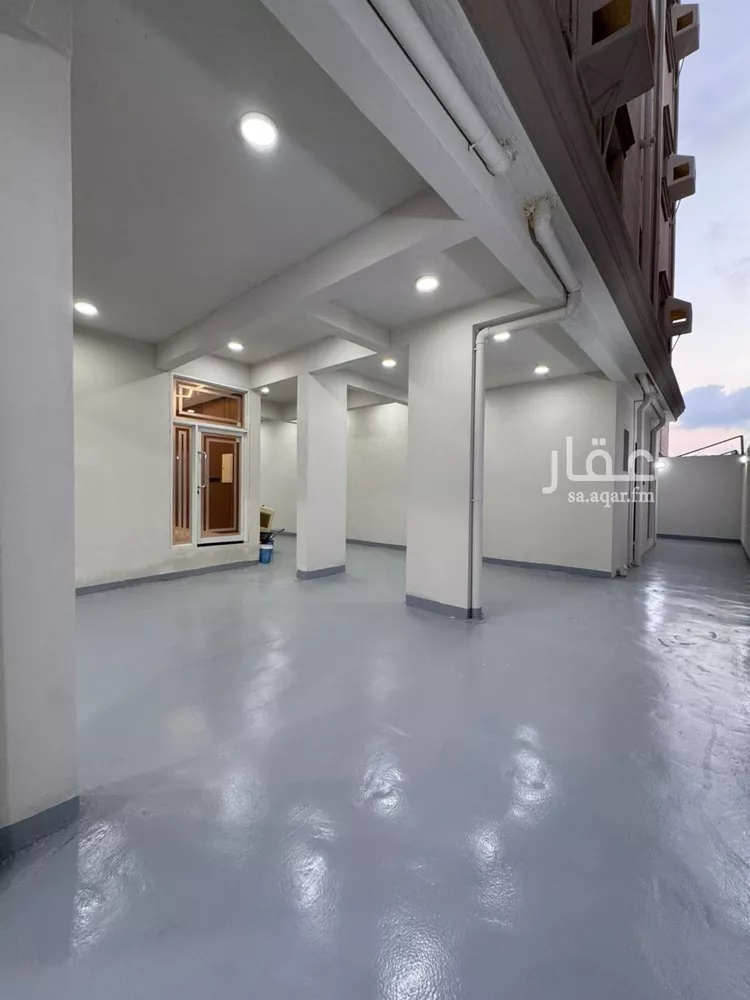 شقة للبيع في شارع عبدالواحد ابن الكاتب, حي السويس 1, مدينة جازان, منطقة جازان صورة 3