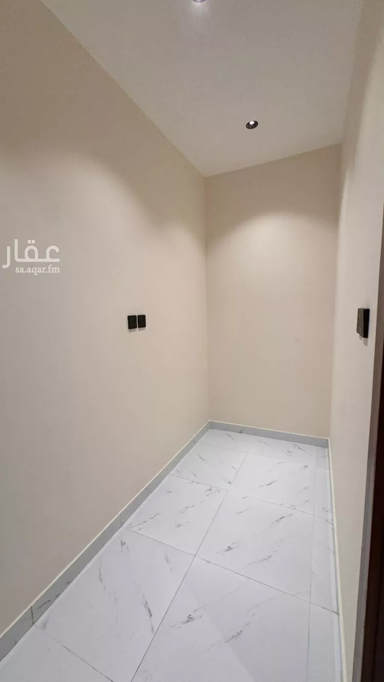 شقة للبيع في شارع شارع الامير ماجد بن عبد العزيز, حي الشاطئ, مدينة جازان, منطقة جازان صورة 3