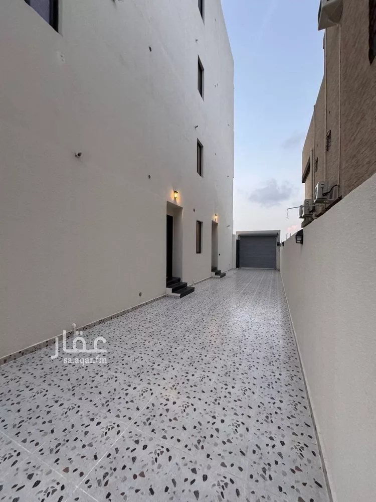 Floor for Sale in Jazan As Safaa 7