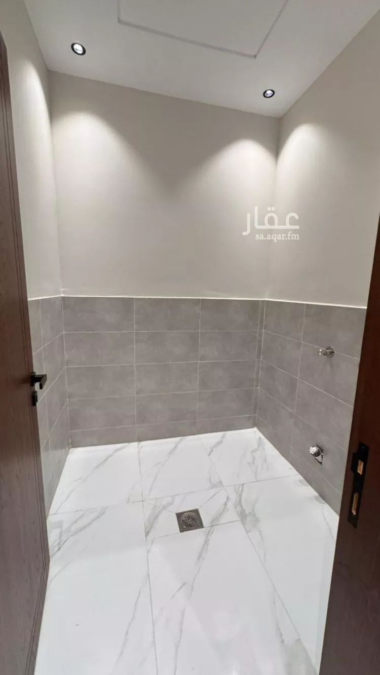 Floor for Sale in Jazan As Suways 6