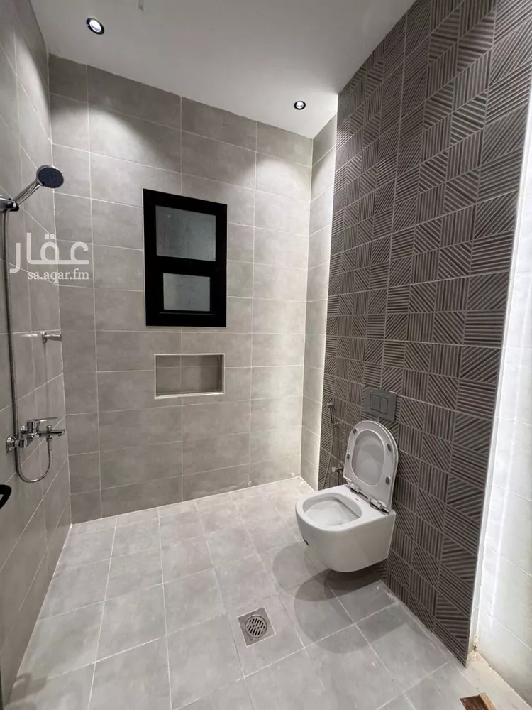 Floor for Sale in Jazan As Suways 15