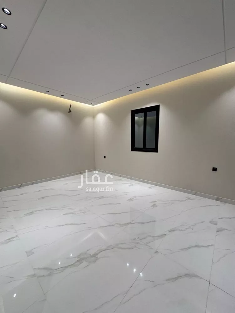 Floor for Sale in Jazan As Suways 11