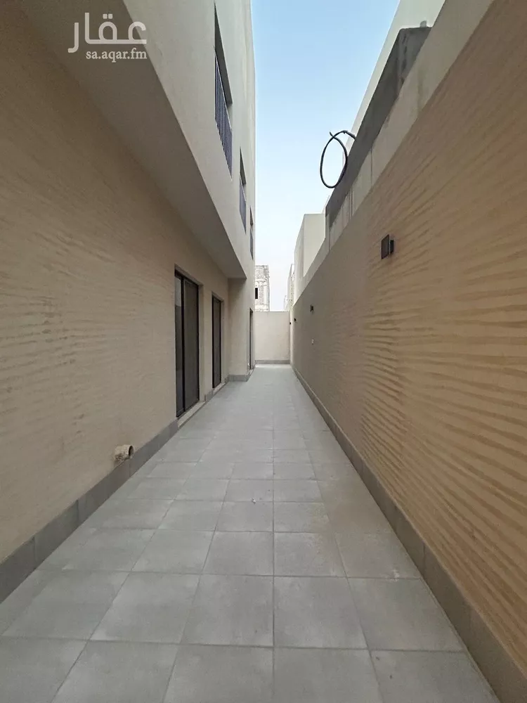 شقة للبيع في شارع محمد بن عبدالعزيز العجاجي, حي القيروان, مدينة الرياض, منطقة الرياض