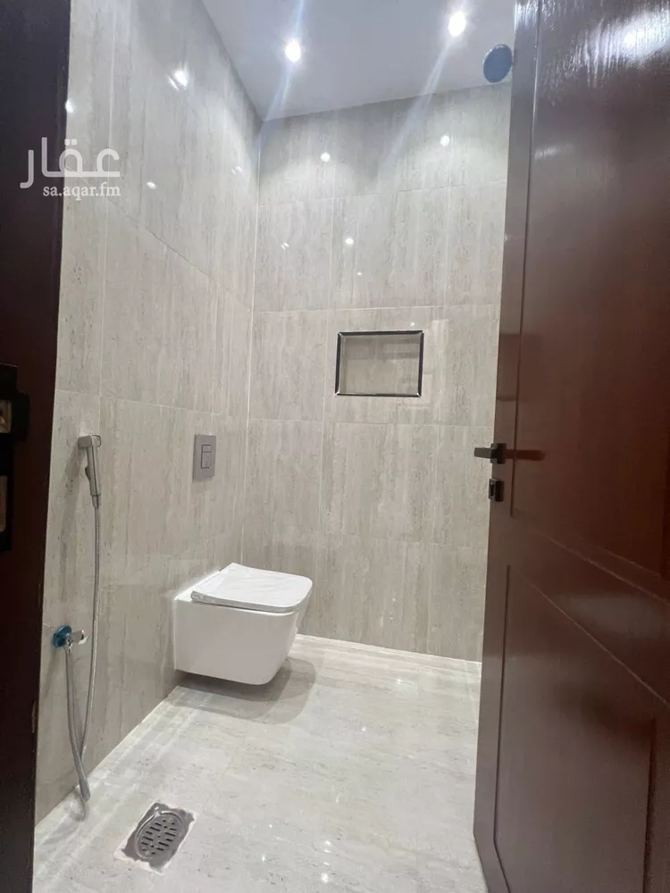 شقة للبيع في شارع عبدالرحمن بن قاسم, حي عكاظ, مدينة الرياض, منطقة الرياض صورة 4