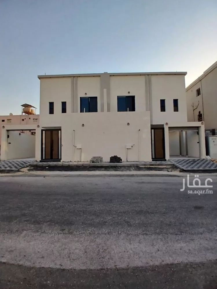 فيلا للبيع في شارع ثمامة بن بجاد العنبري, حي طيبة, مدينة الدمام, المنطقة الشرقية