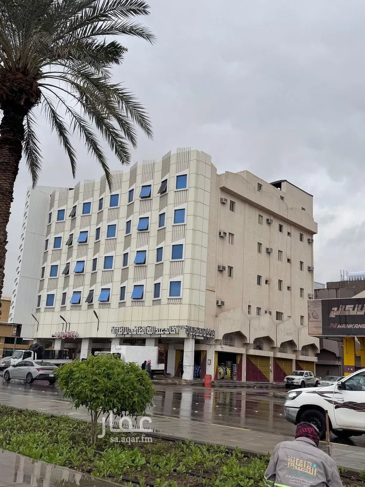 عمارة للبيع في شارع الصناعة, حي المرقب, مدينة بريدة, منطقة القصيم صورة 3