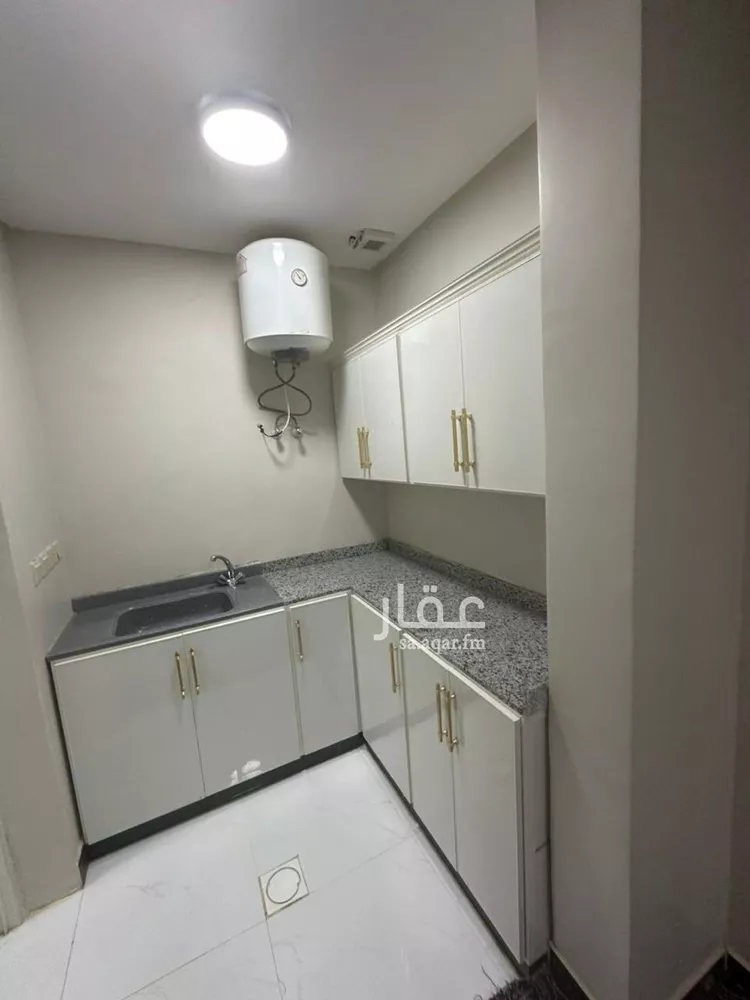 غرفة للإيجار في شارع جبل علي, حي غرناطة, مدينة الرياض, منطقة الرياض صورة 4