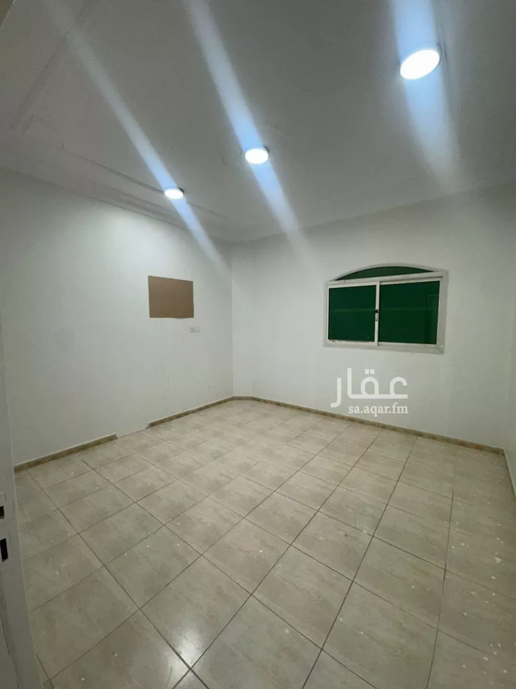 شقة للإيجار في شارع أحمد بن قاسم, حي إشبيلية, مدينة الرياض, منطقة الرياض