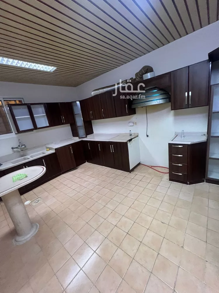Floor for Rent in Riyadh Ishbiliyah