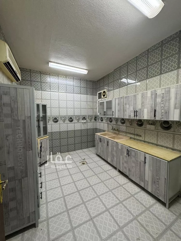 شقة للإيجار في شارع شهيد الدين ثم الوطن عايض عوض الحربي, حي الشهداء, مدينة الرياض, منطقة الرياض