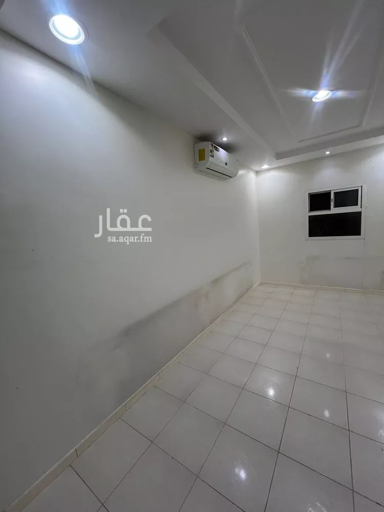 شقة للإيجار في شارع عبدالله بن قيس, حي إشبيلية, مدينة الرياض, منطقة الرياض صورة 5