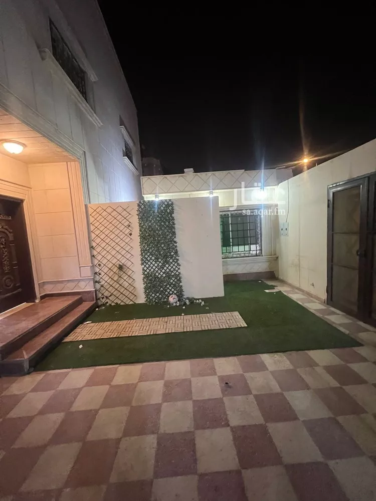 Floor for Rent in Riyadh Ishbiliyah