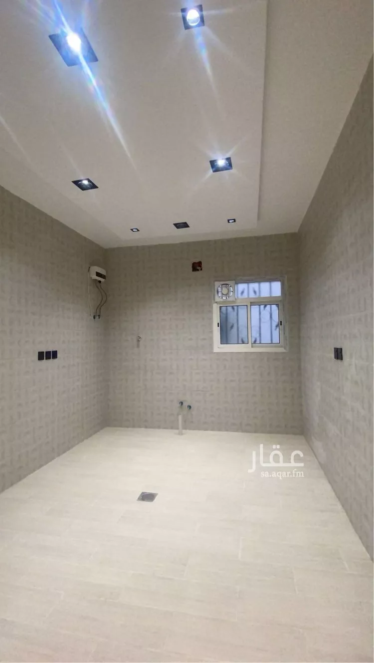 دور للبيع في شارع زينب بنت عمر, حي إشبيلية, مدينة الرياض, منطقة الرياض 11