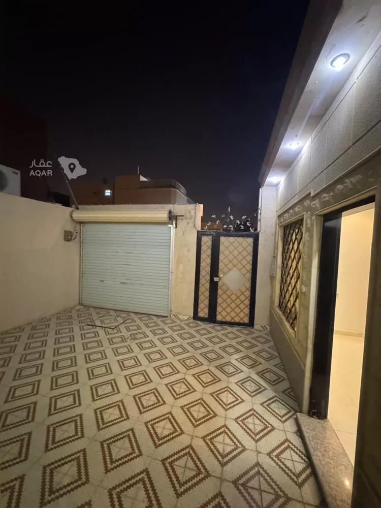Floor for Rent in Riyadh Al Yarmouk 3