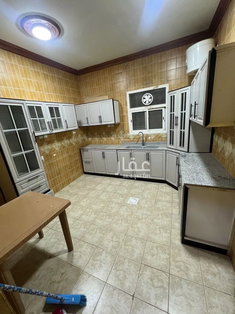 شقة للإيجار في شارع الأقرار, حي إشبيلية, مدينة الرياض, منطقة الرياض