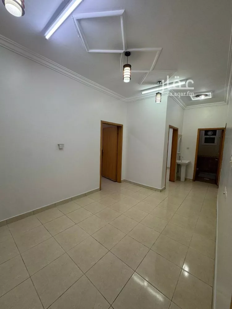 شقة للإيجار في شارع الظهران, حي إشبيلية, مدينة الرياض, منطقة الرياض صورة 3
