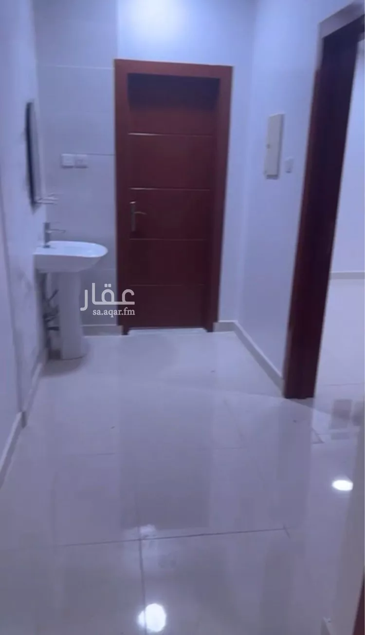 شقة للإيجار في شارع الكوادر, حي إشبيلية, مدينة الرياض, منطقة الرياض