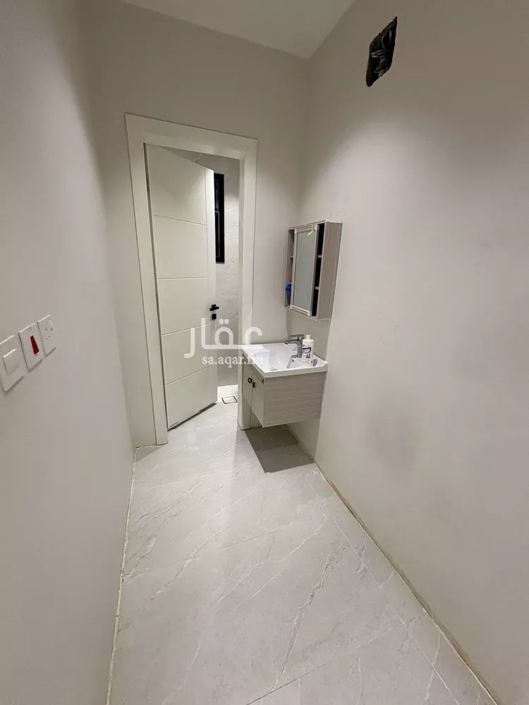 Floor for Rent in Riyadh Ishbiliyah 16