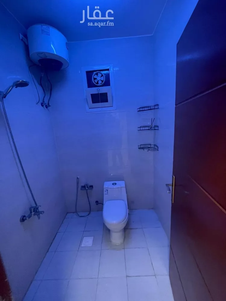 شقة للإيجار في شارع أحمد بن قاسم, حي إشبيلية, مدينة الرياض, منطقة الرياض صورة 2
