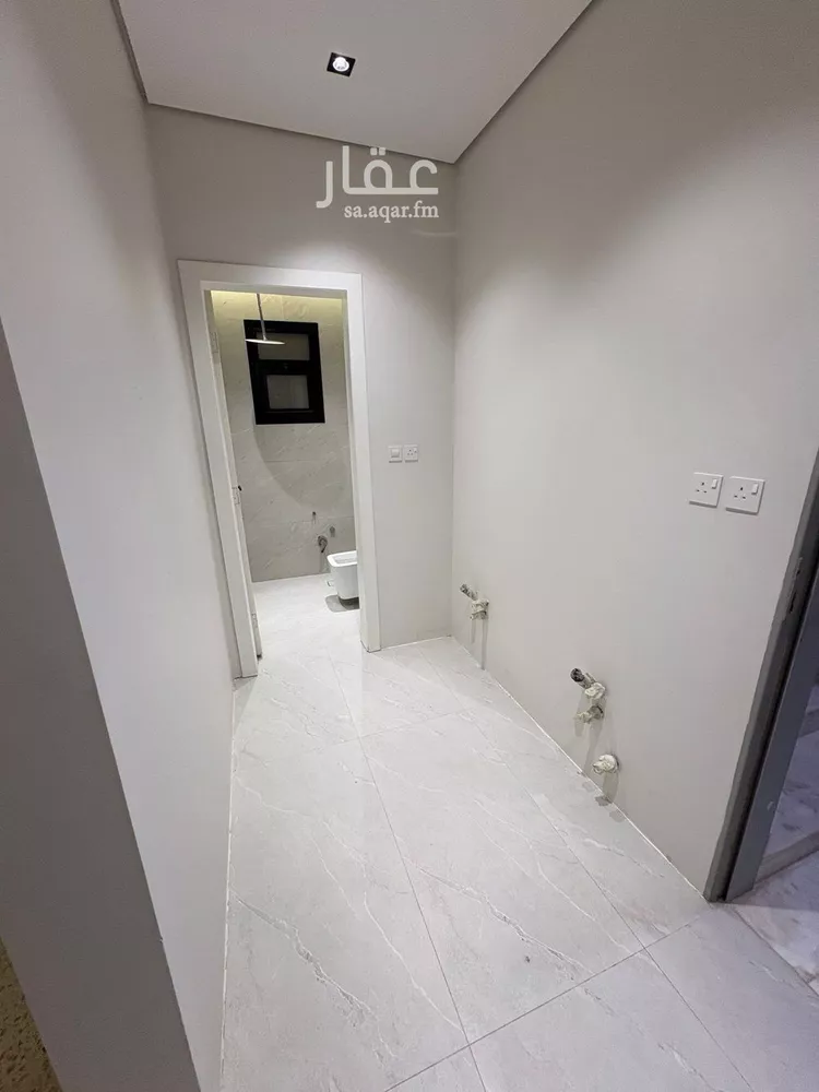 Floor for Rent in Riyadh Ishbiliyah 7