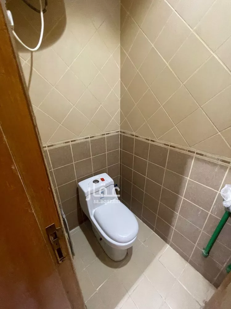 دور للإيجار في شارع زبن بن عمير, حي إشبيلية, مدينة الرياض, منطقة الرياض صورة 4