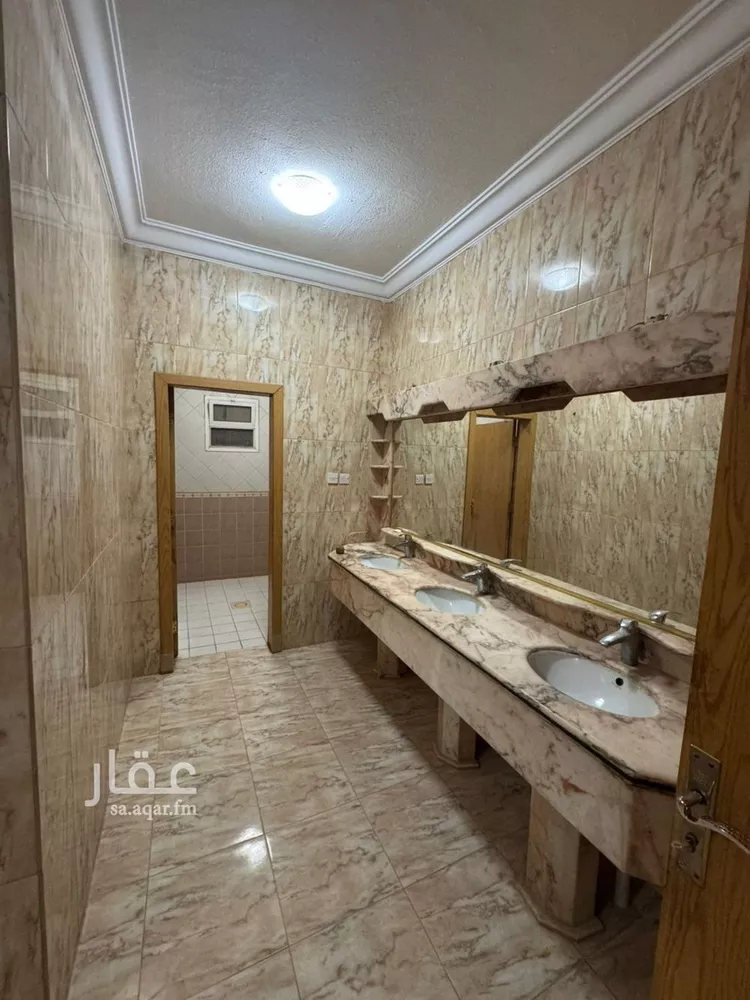 دور للإيجار في شارع العاذرية, حي إشبيلية, مدينة الرياض, منطقة الرياض صورة 2