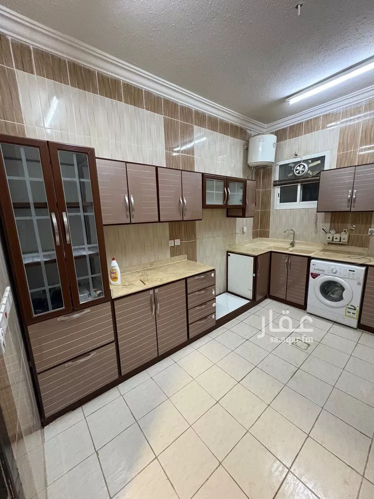 شقة للإيجار في شارع الأقرار, حي إشبيلية, مدينة الرياض, منطقة الرياض