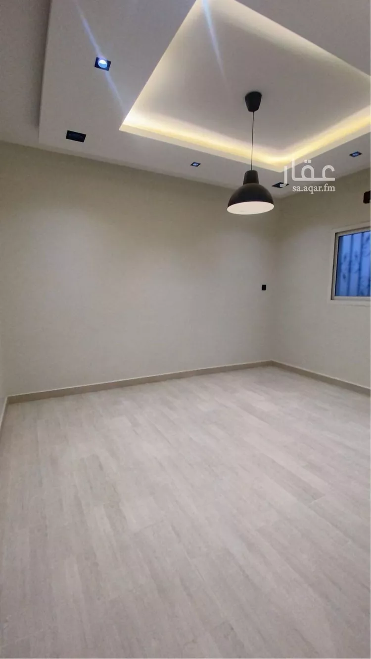 دور للبيع في شارع زينب بنت عمر, حي إشبيلية, مدينة الرياض, منطقة الرياض 8