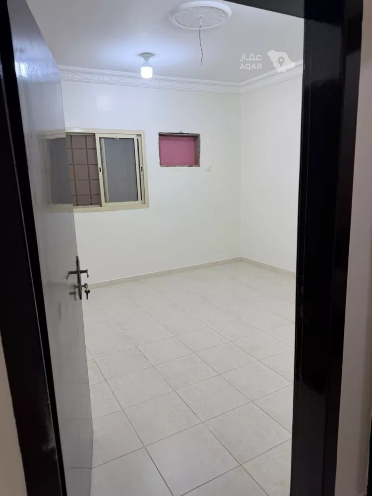 دور للإيجار في شارع الغربة, حي إشبيلية, مدينة الرياض, منطقة الرياض 6