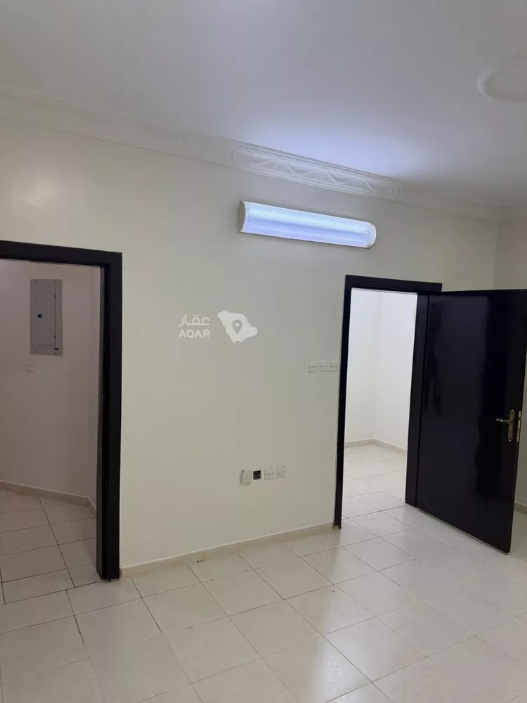 دور للإيجار في شارع الغربة, حي إشبيلية, مدينة الرياض, منطقة الرياض 16