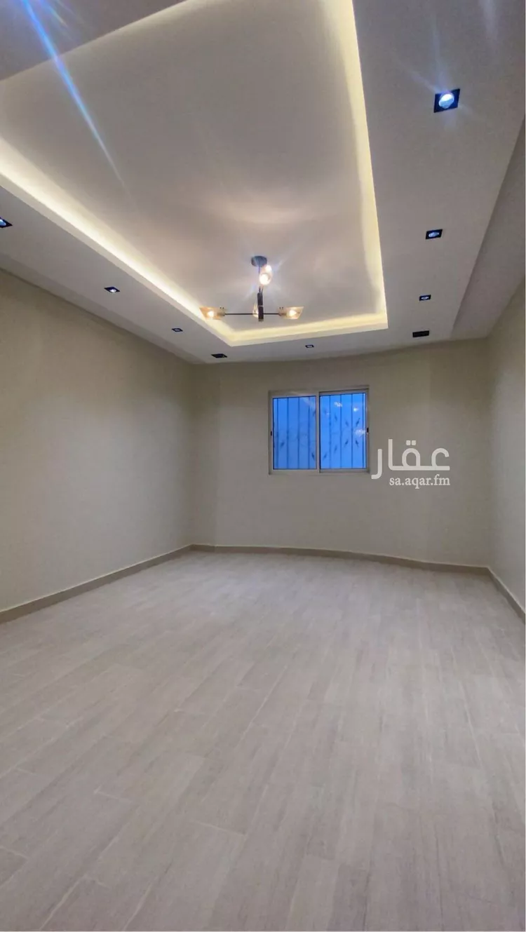 دور للبيع في شارع زينب بنت عمر, حي إشبيلية, مدينة الرياض, منطقة الرياض 7