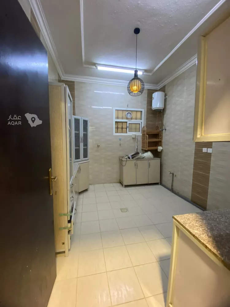 شقة للإيجار في شارع زينب بنت عمر, حي إشبيلية, مدينة الرياض, منطقة الرياض 5