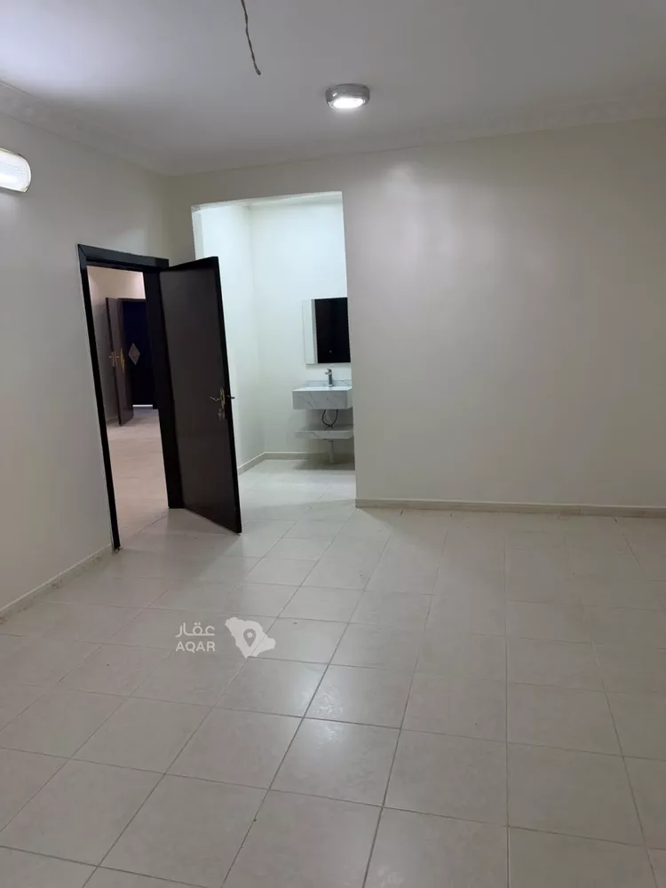 دور للإيجار في شارع الغربة, حي إشبيلية, مدينة الرياض, منطقة الرياض 11